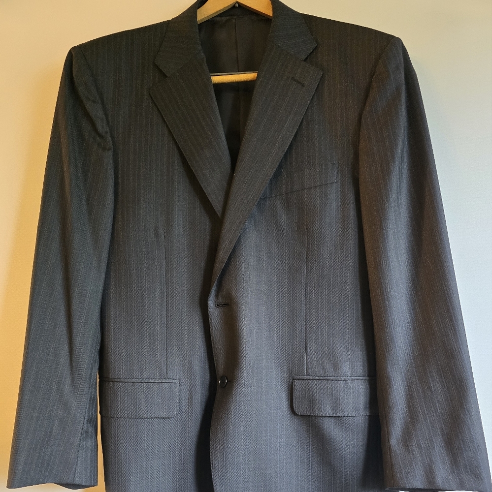 CANALI MEN'S SUIT MADE IN ITALY FOR KOSITCHEK'S BLACK/GREAT PINSTRIPES